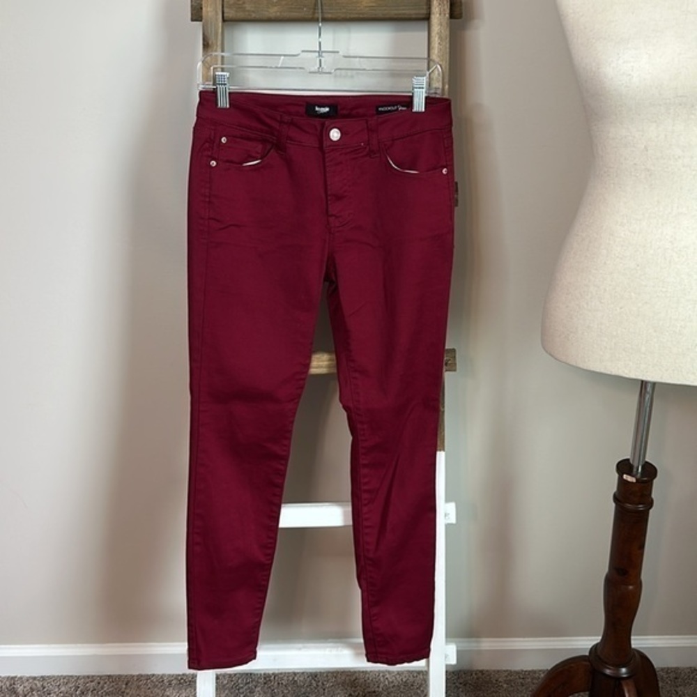 Kensie Jeans Skinny Knockout Mid Rise 5 Pocket Red Pants Size 4/27 in GUC
